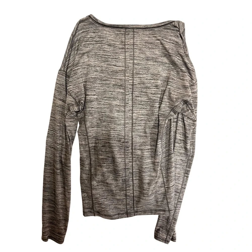 Lululemon Heathered Grey Long Sleeve Athletic Top Size 2 Yoga Running